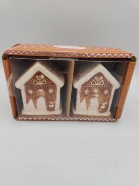 Gingerbread houses Christmas HOLIDAY salt and pepper shakers